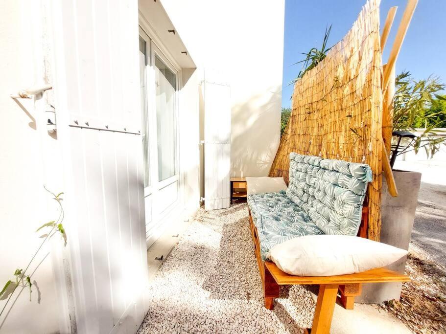 T2 Cosy Toulon, Proche Plage Екстериор снимка