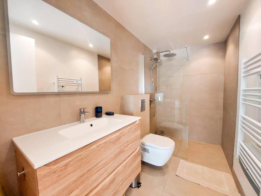 T2 Cosy Toulon, Proche Plage Екстериор снимка
