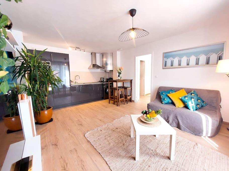 T2 Cosy Toulon, Proche Plage Екстериор снимка